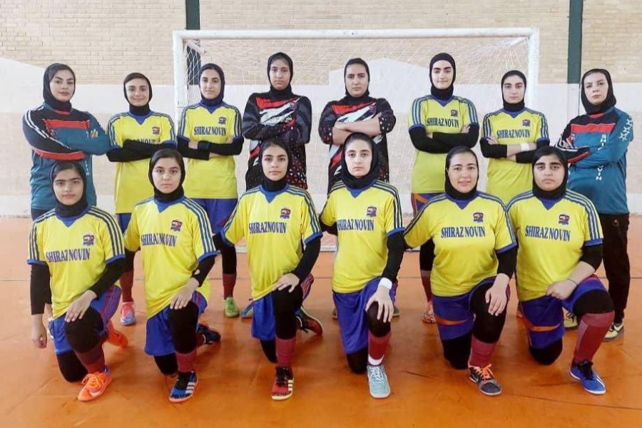 مسابقات فوتسال رده جوانان بانوان فارس در شهرستان های فیروزآباد و آباده برگزار شد
