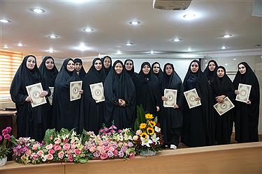 تصویر سفره امام رضا(ع) در پایتخت؛ گردهمایی خادمان آبشار عاطفه‌ها برای رفع محرومیت